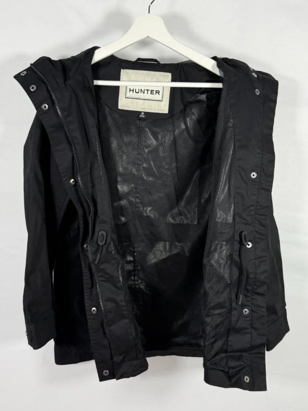 Hunter Black Water Resistant Jacket Rain Coat Size Small Full Zip Snap Closure